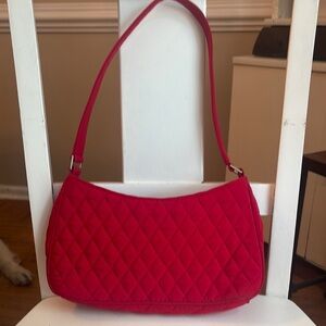 Stylish Vera Bradley Red Quilted Shoulder Bag.  Beautiful purse.  Perfect size!